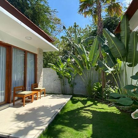 Nau Nusa Villa Batununggul Buitenkant foto