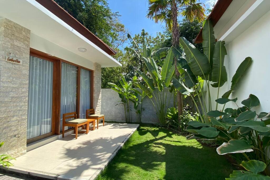 Nau Nusa Villa Batununggul Buitenkant foto